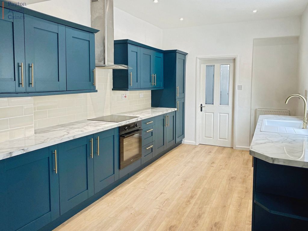 Property photo 2 of 14 Not Specified