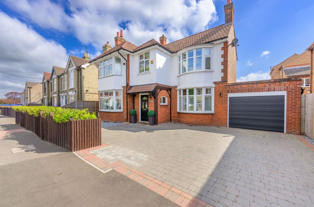Property photo 1 of 62