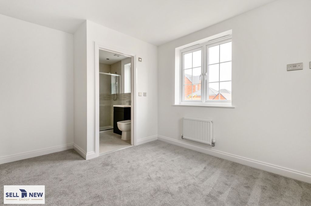 Property photo 1 of 40