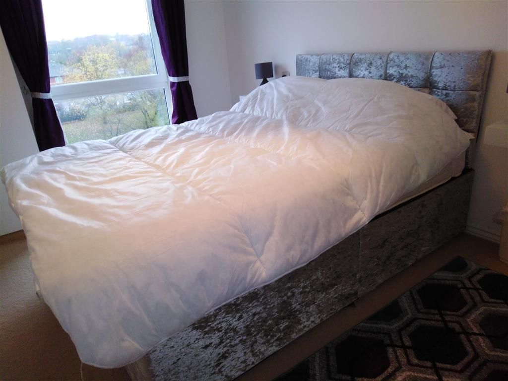 Property photo 1 of 9 Bathroom