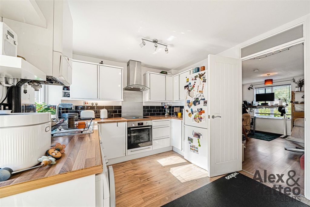 Property photo 3 of 15 Radley Court
