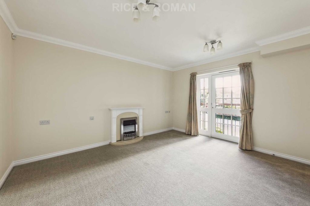 Property photo 3 of 9