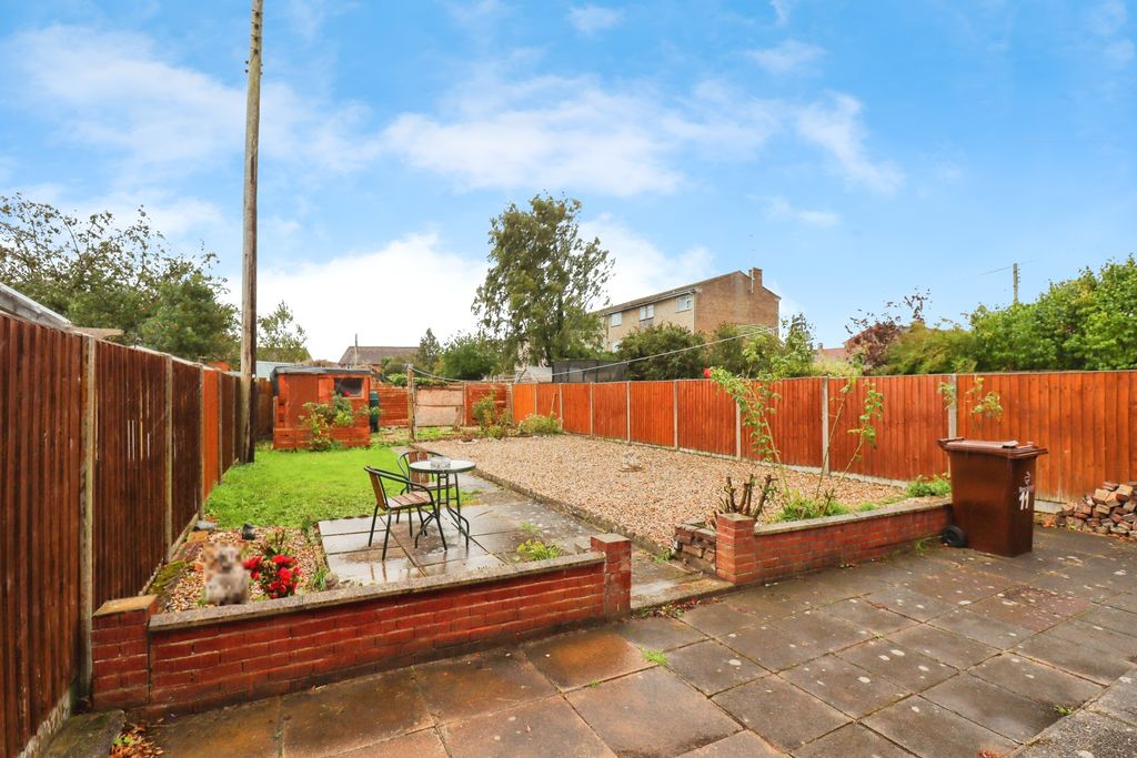 Property photo 2 of 20