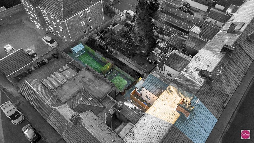 Property photo 3 of 29 Wellington Street, Burton On Trent (2).Jpg