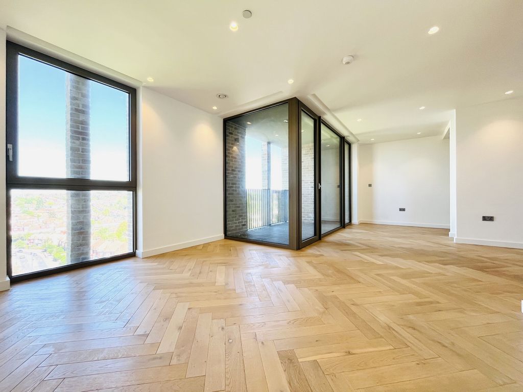 Property photo 1 of 13 Photo 10