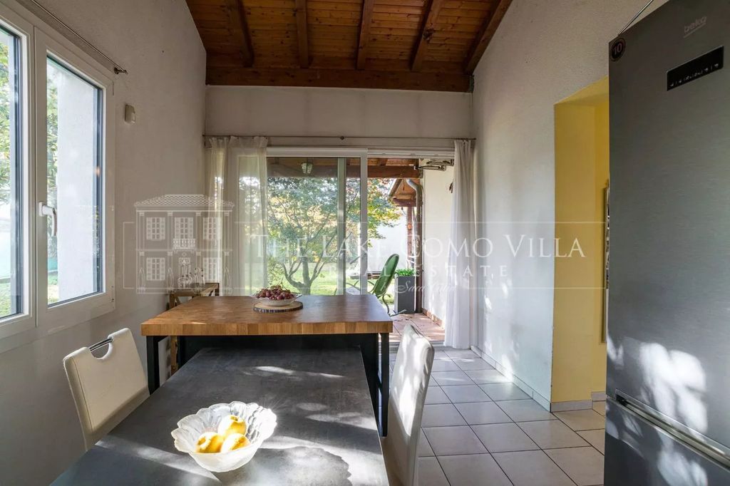 Property photo 3 of 43