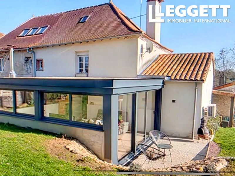 Property photo 2 of 10