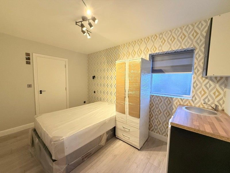 Property photo 1 of 3