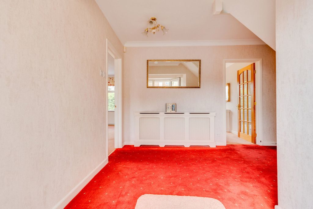 Property photo 3 of 32