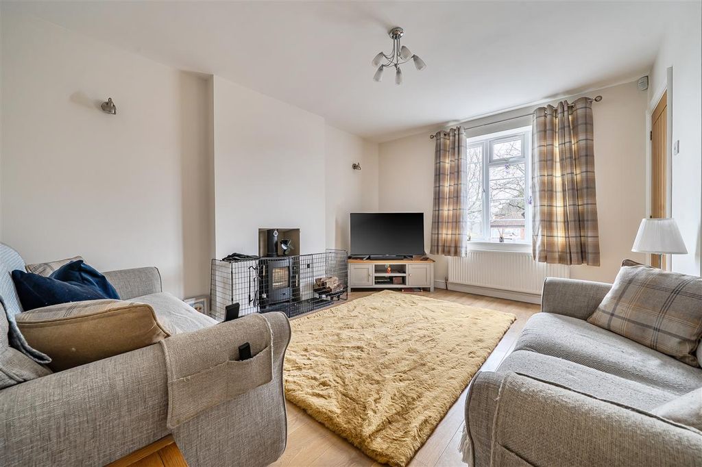 Property photo 3 of 12