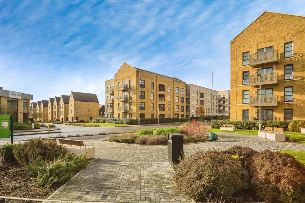 Property photo 1 of 13 Front View