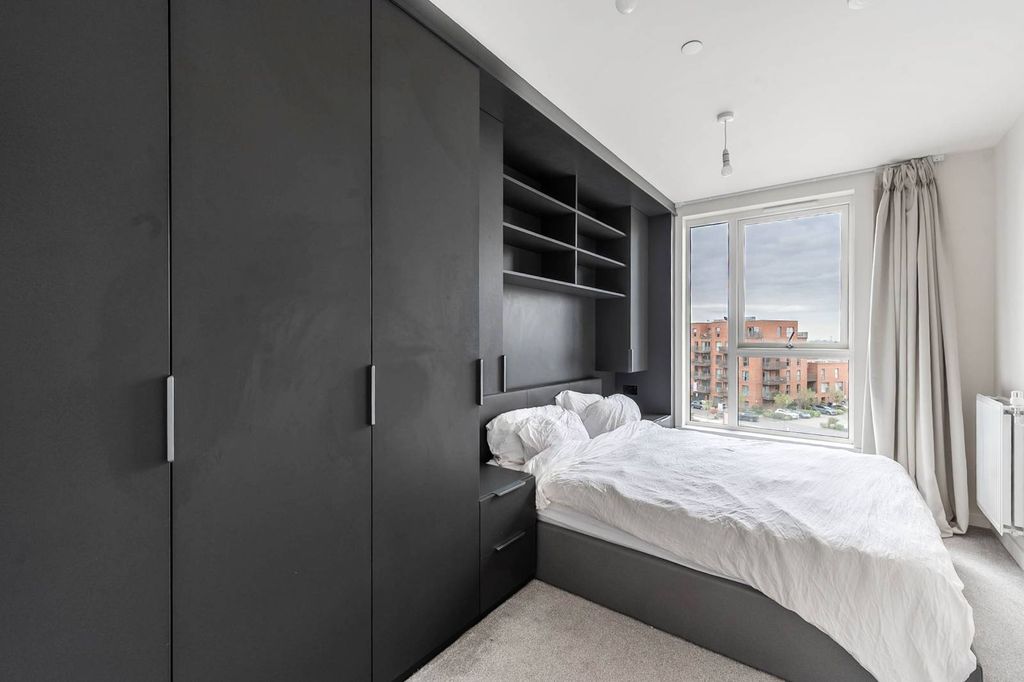 Property photo 1 of 9