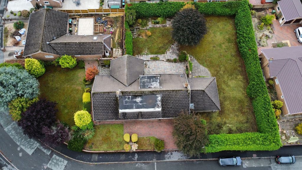 Property photo 2 of 41