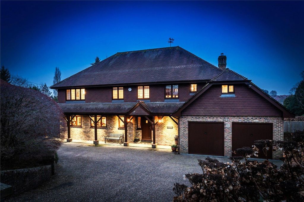 Property photo 1 of 40 Front Elevation