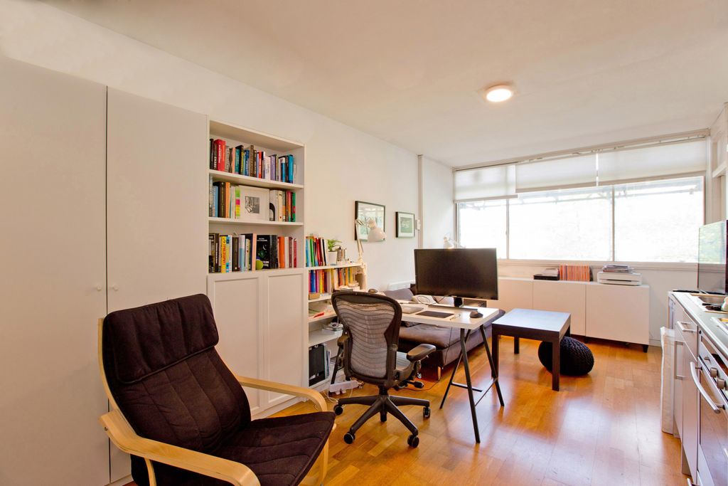 Property photo 3 of 10 Gallery