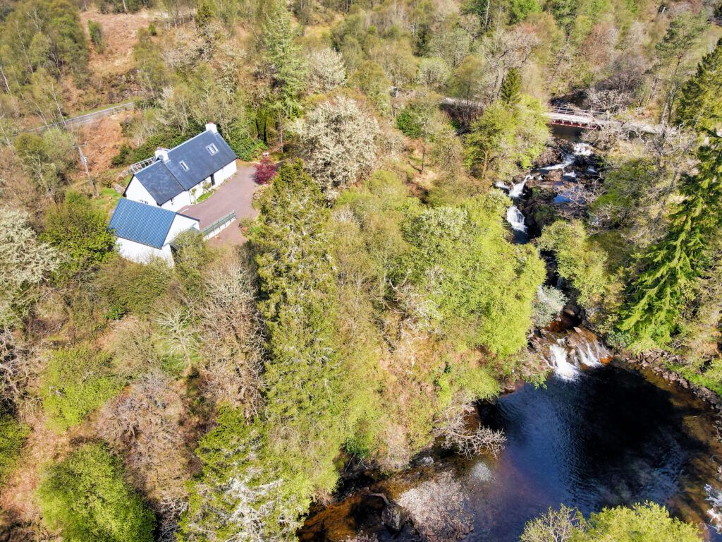 Property photo 2 of 31