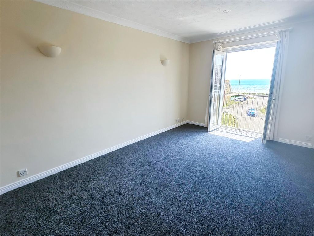 Property photo 3 of 12 Image00005.Jpg