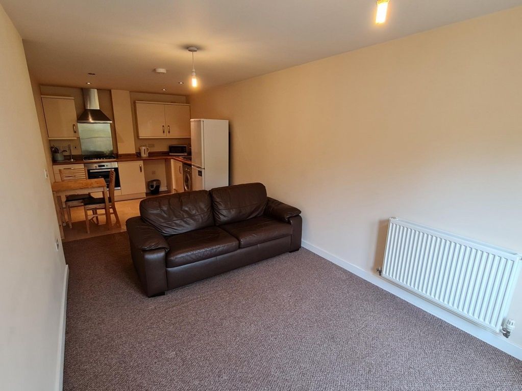Property photo 3 of 7 Living Room