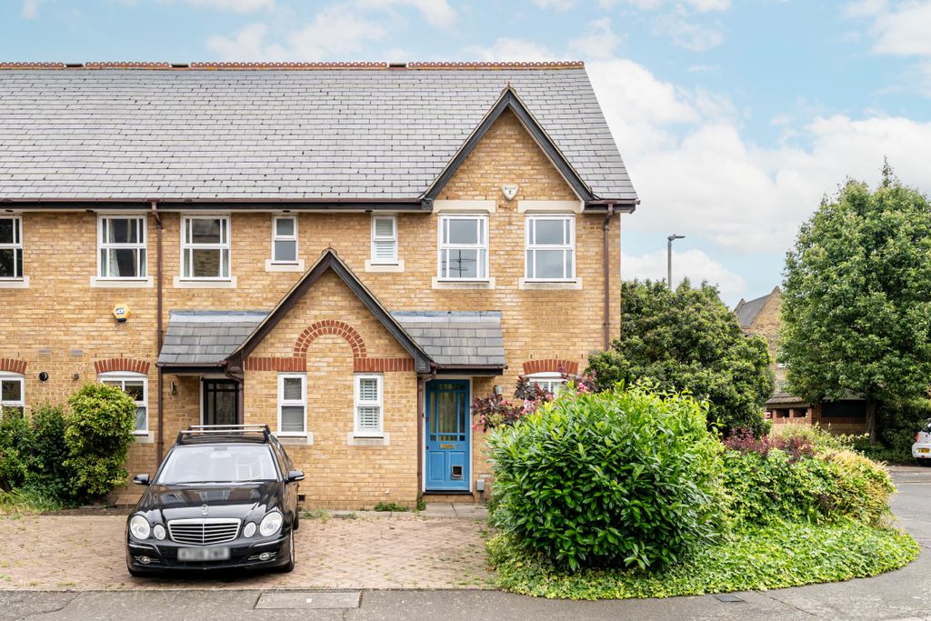 Property photo 1 of 18
