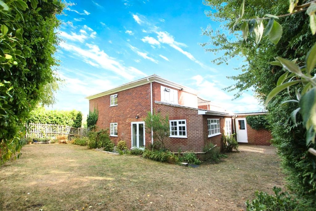 Property photo 2 of 20 Picture No. 44