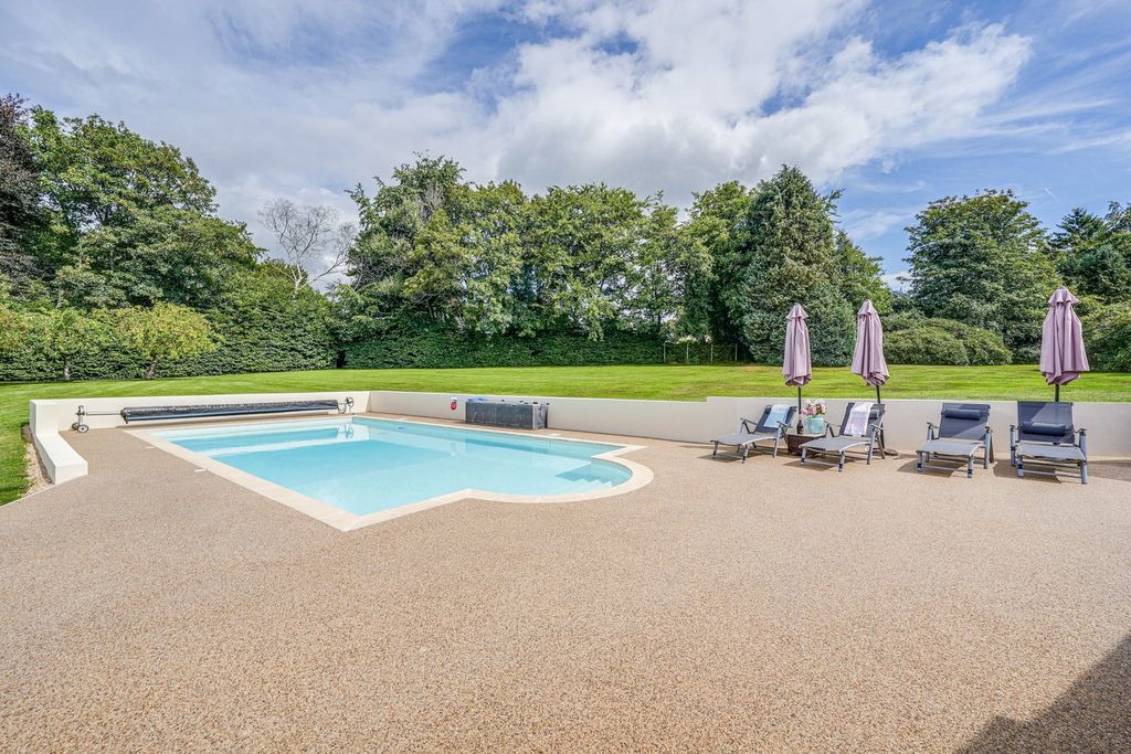 Additional image 4 of 6 bed detached house for saleSaint Hill Road, East Grinstead RH19