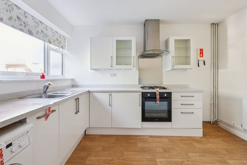 Property photo 3 of 10 Picture No. 04