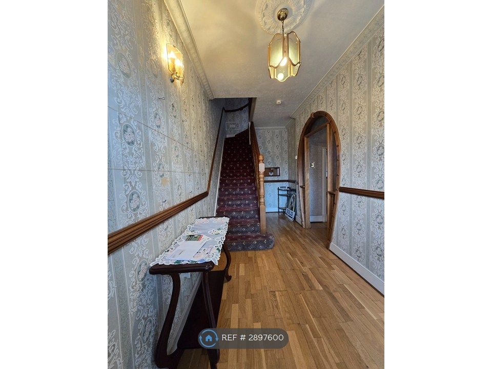 Property photo 3 of 19 Hallway