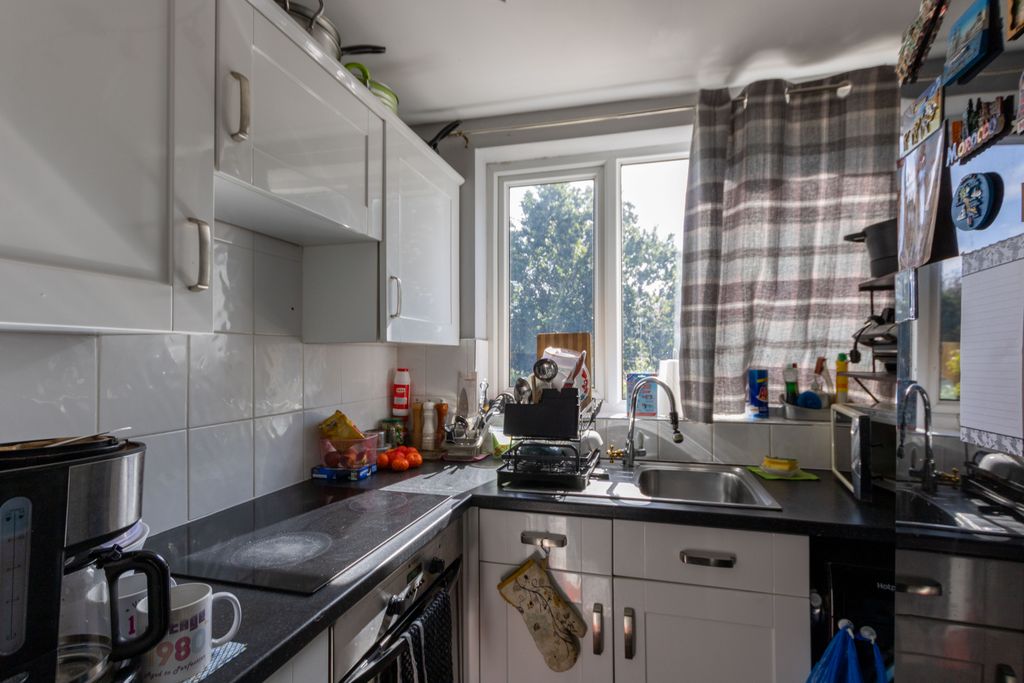 Property photo 3 of 7 Img_2604_1