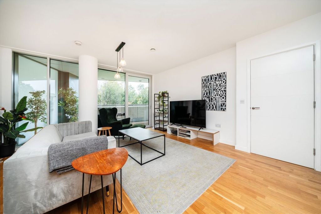 Property photo 2 of 5