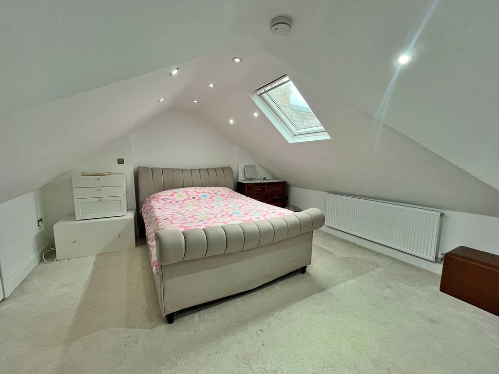 Additional image 9 of 4 bed terraced house for saleBurwell Avenue, Greenford UB6
