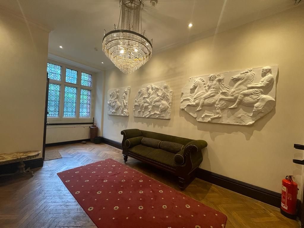 Property photo 2 of 11