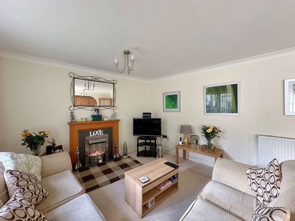 Property photo 3 of 15