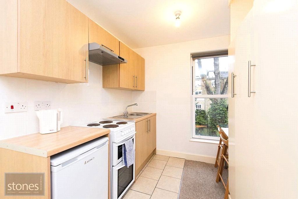 Property photo 1 of 7 Kitchen