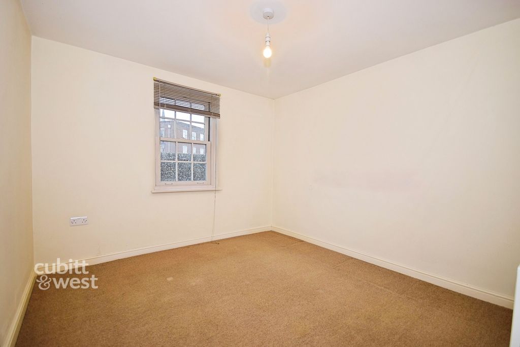 Property photo 3 of 9 030669Ae-Dsc_0466