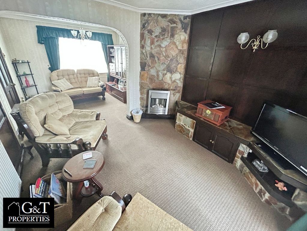 Property photo 2 of 18