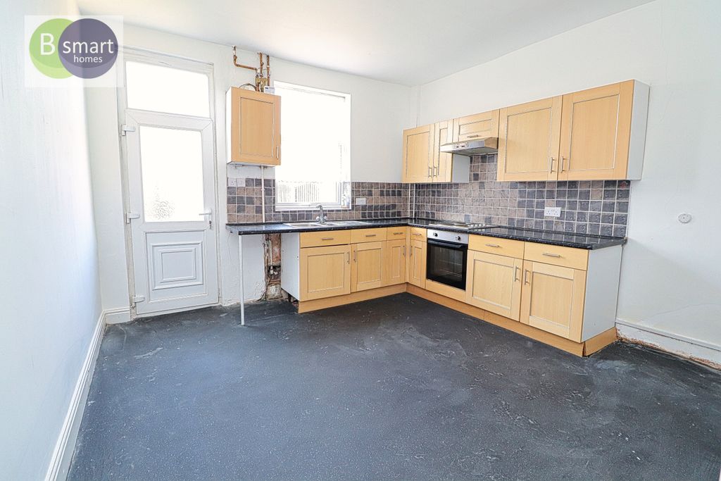 Property photo 3 of 8 Img_4302