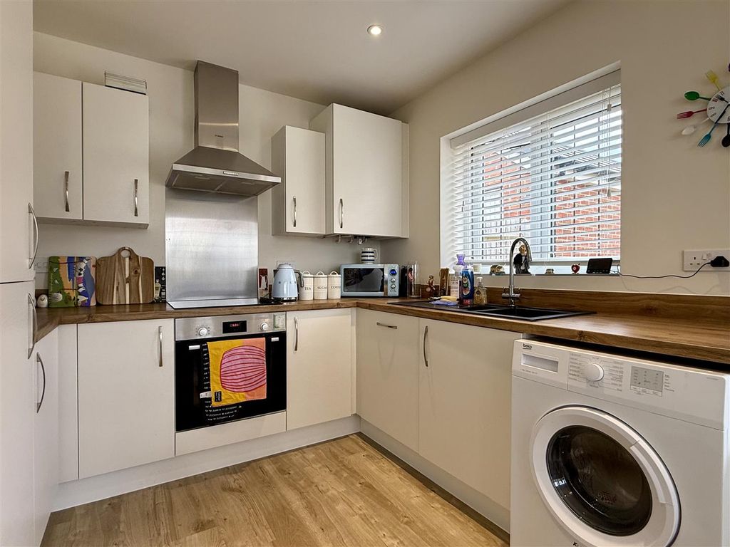 Property photo 3 of 19