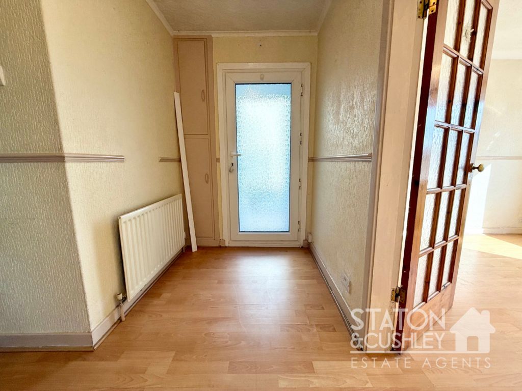 Property photo 3 of 27