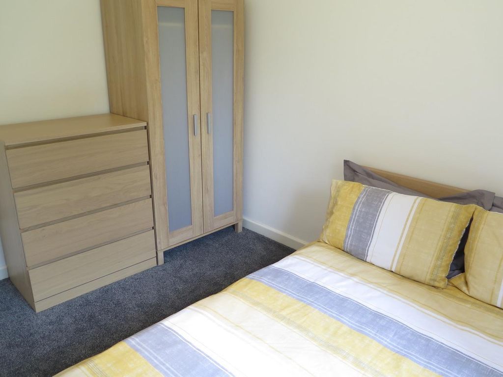 Property photo 2 of 7 Rm 5