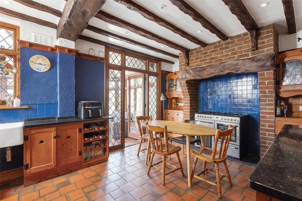 Property photo 3 of 21 Picture No. 14