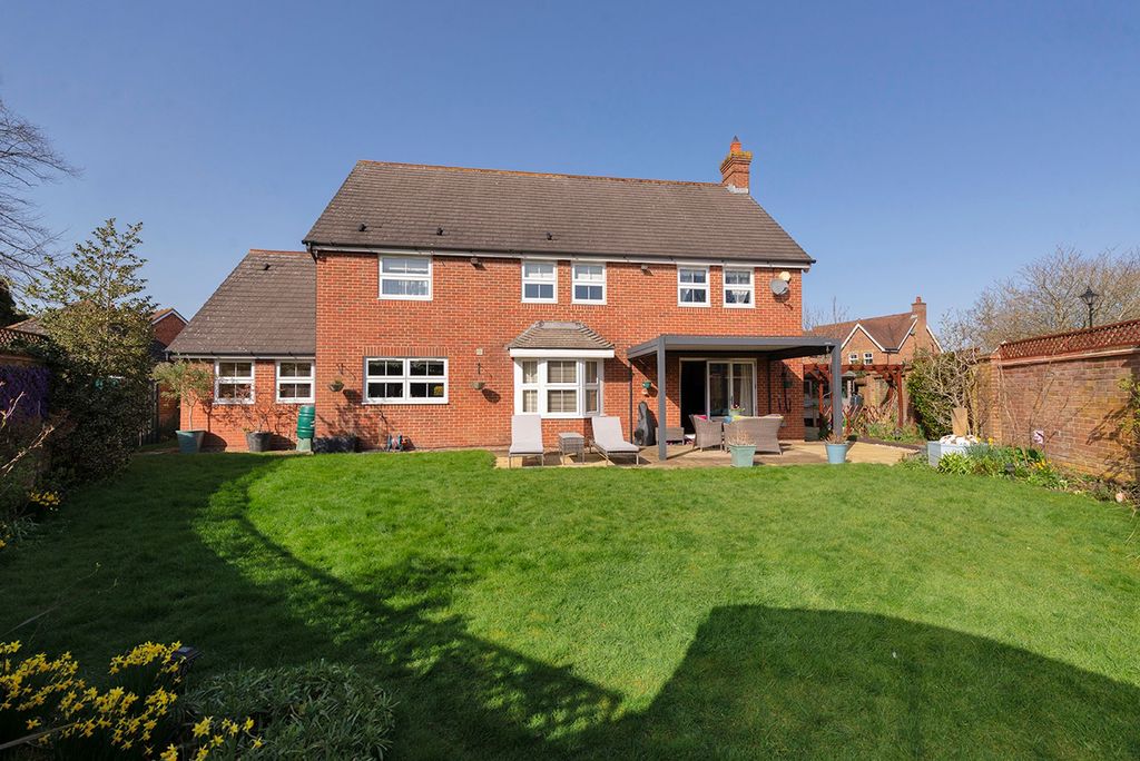 Property photo 2 of 36