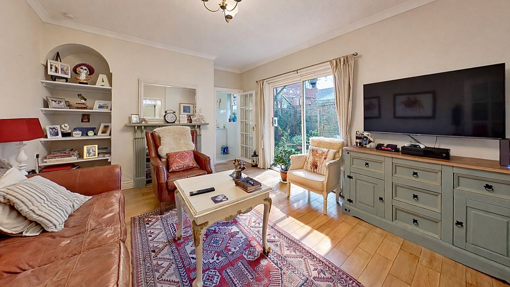 Property photo 2 of 14