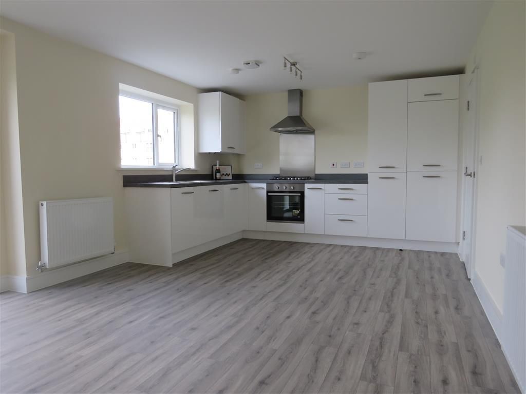 Property photo 2 of 8 Kitchen