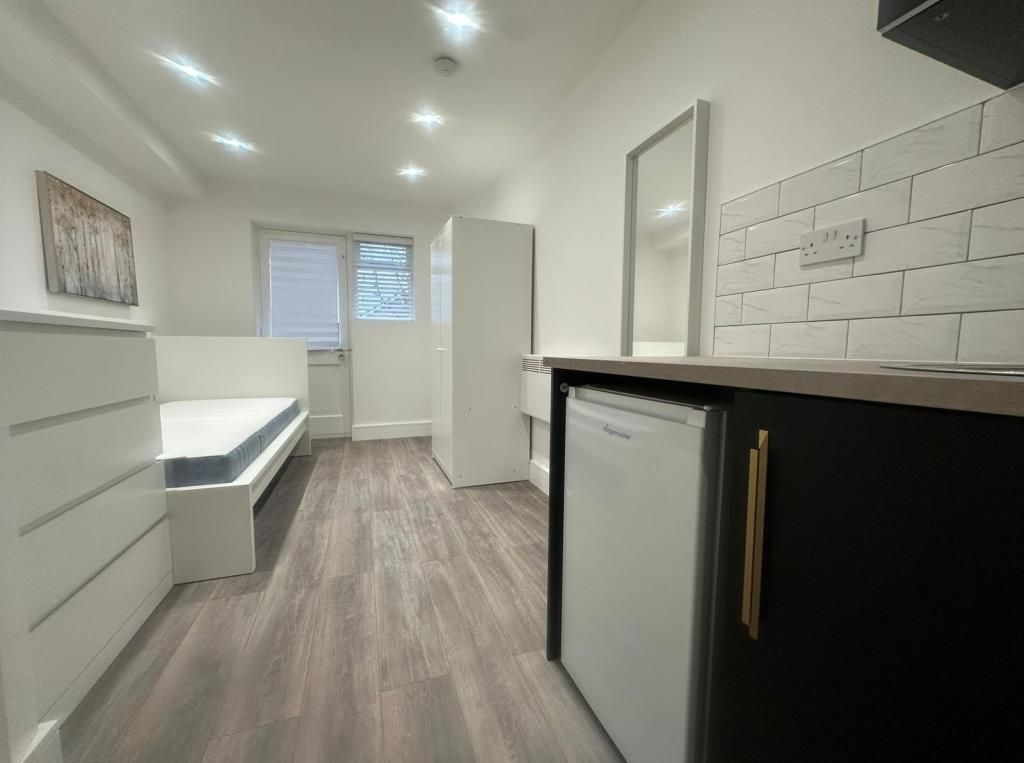 Property photo 2 of 6 Living Area/Bedroom