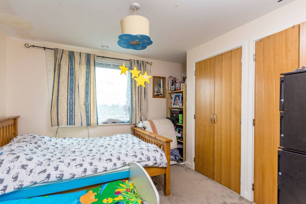 Property photo 3 of 4