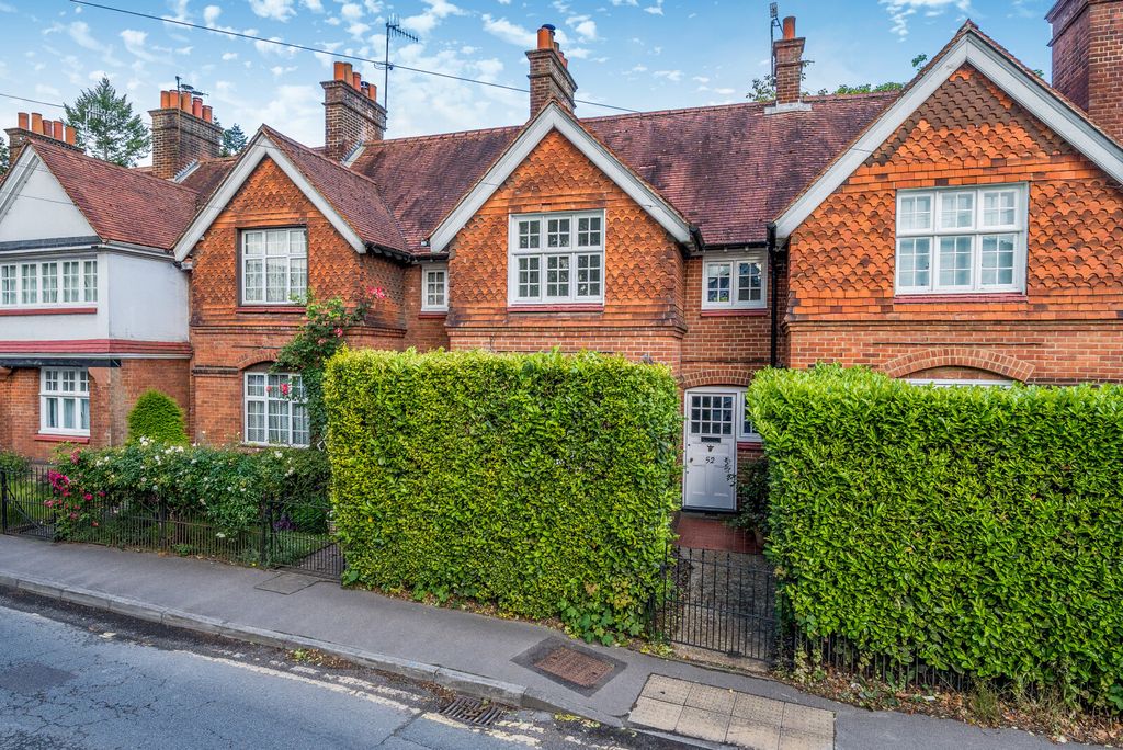 Property photo 1 of 13 1471356-18-6A27d1...