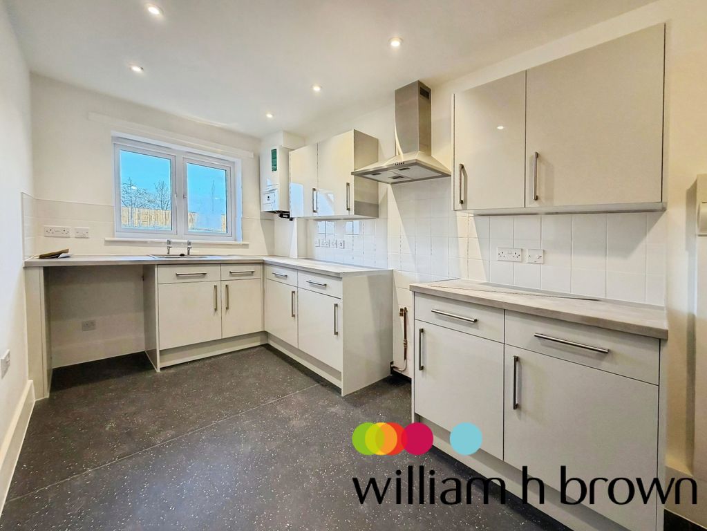 Property photo 2 of 9 Kitchen