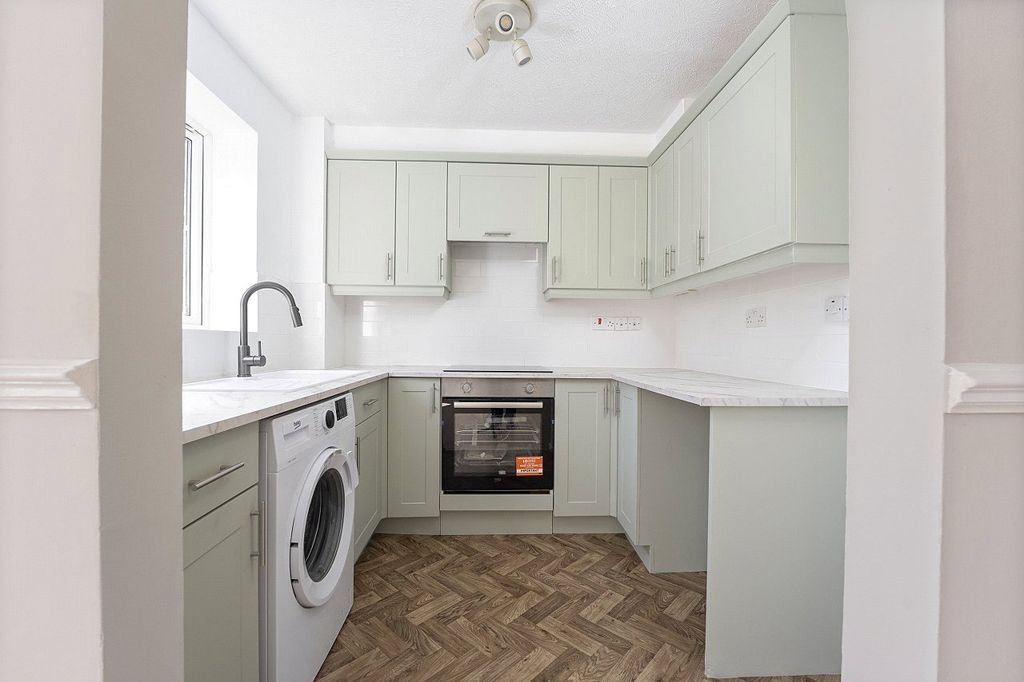 Property photo 3 of 14 Picture No. 05