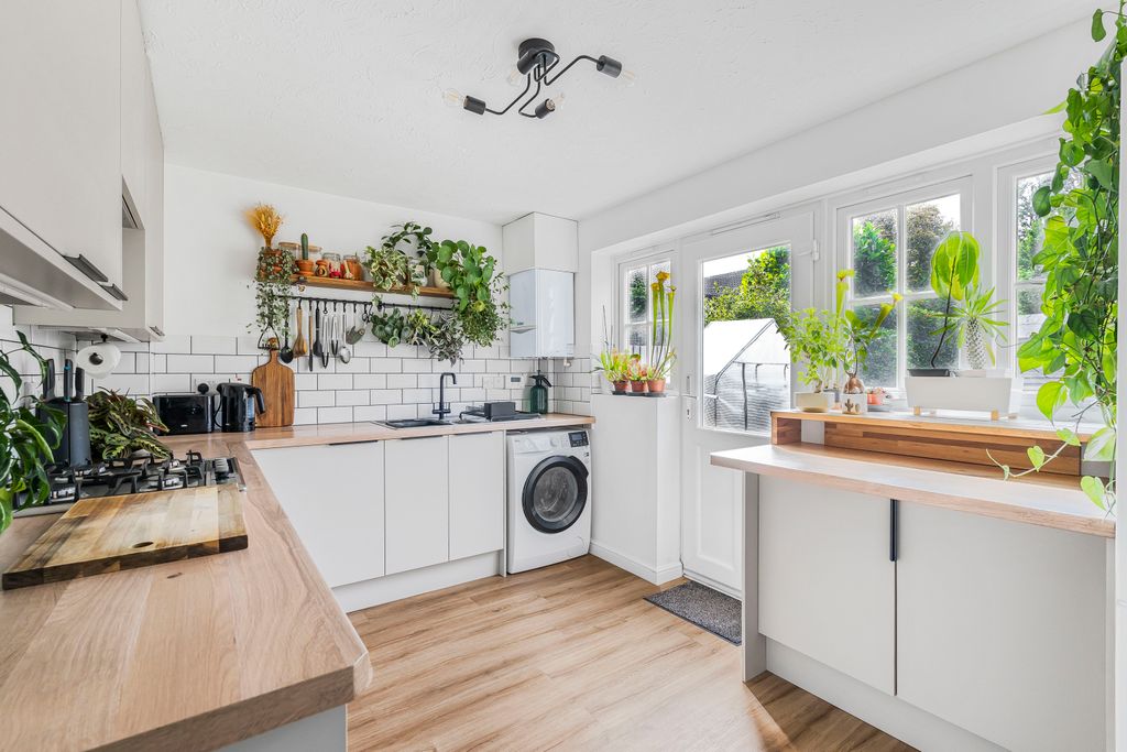 Property photo 2 of 21 2056645