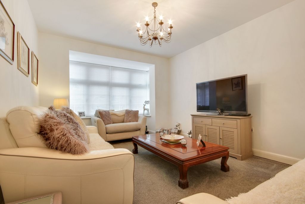 Property photo 3 of 19 Img_9894-Img_9896